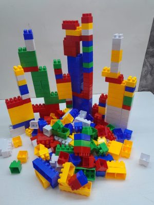 Colorful 130 pieces kids building blocks educational toy for children aged 3 years and above